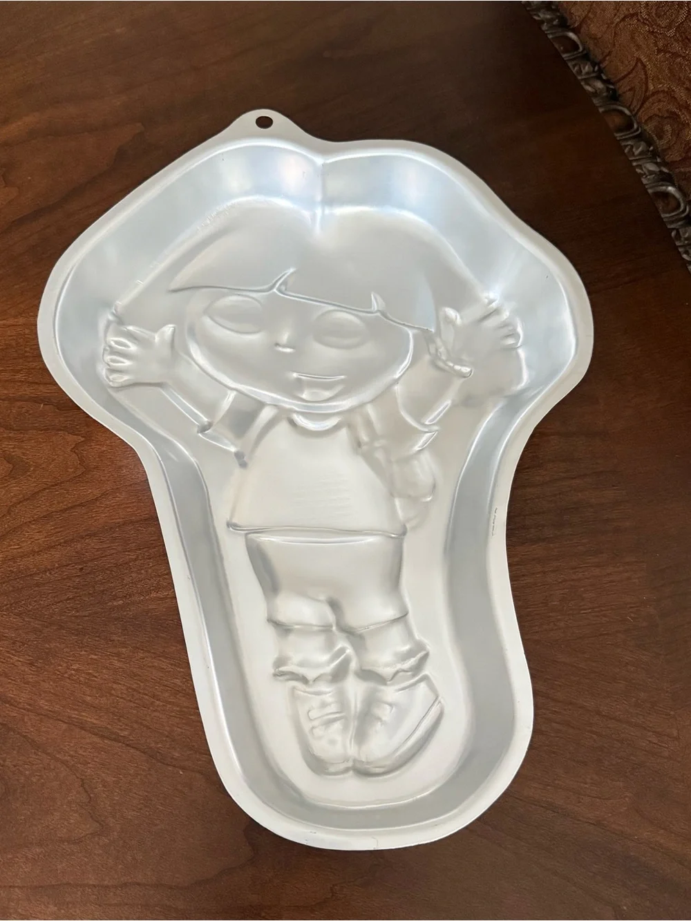 Wilton 2003 Dora the Explorer Cake Pan - Model 2105-6300